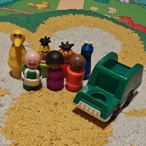 1970s Sesame Little People characters and garbage truck